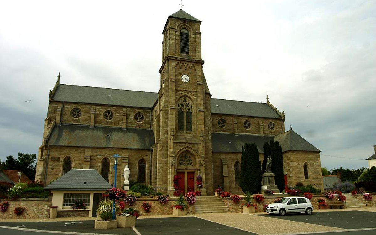 L'église Saint-Pierre de Pleumeur-Gautier, un édifice ancien au coeur du bourg