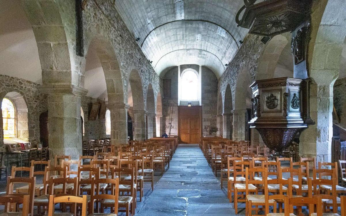 L'église Saint-Jean-Baptiste de Lézardrieux, un repère majeur au coeur du bourg et de l'estuaire du Trieux