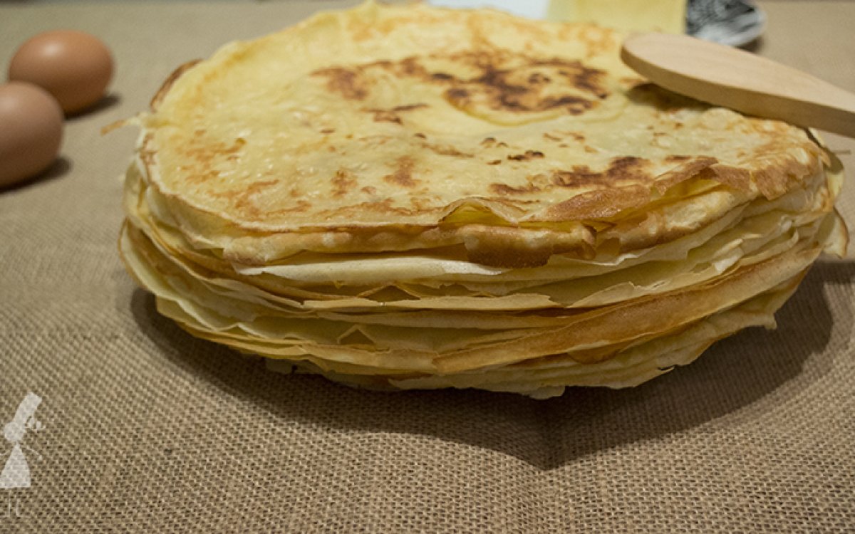 Les crêpes bretonnes : histoire, traditions et recettes incontournables